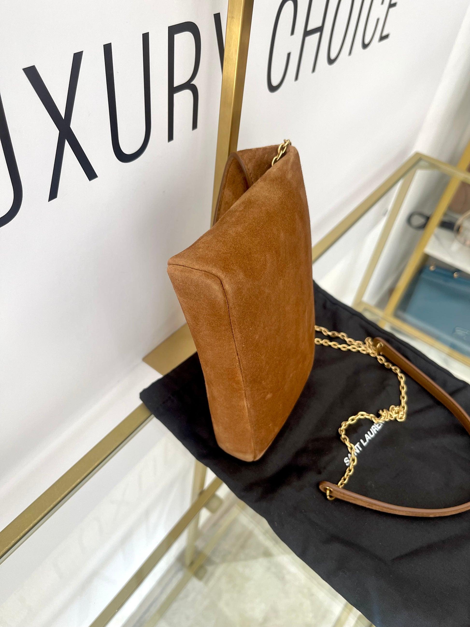 Pochette Cassandre in Suede Saint Laurent