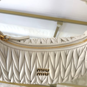 Borsa Hobo Wander Matelassé Miu Miu