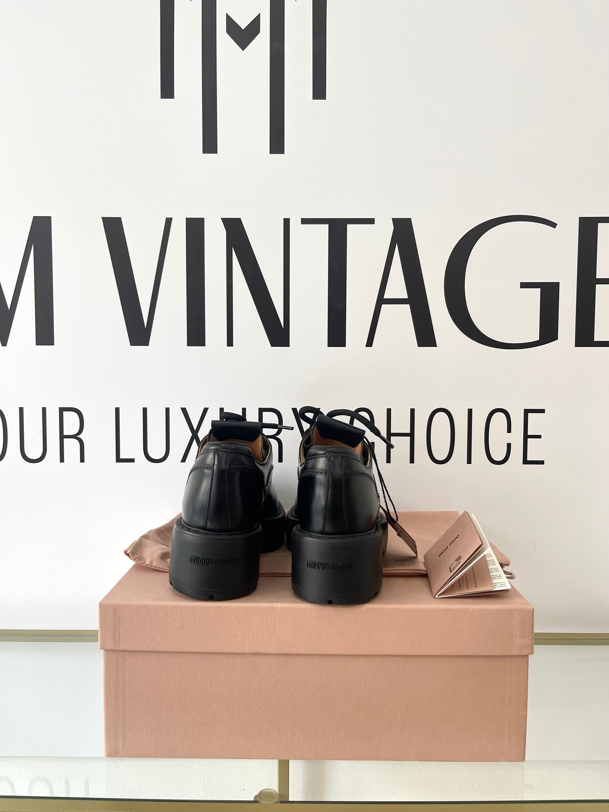 Scarpe stringate in pelle Miu Miu