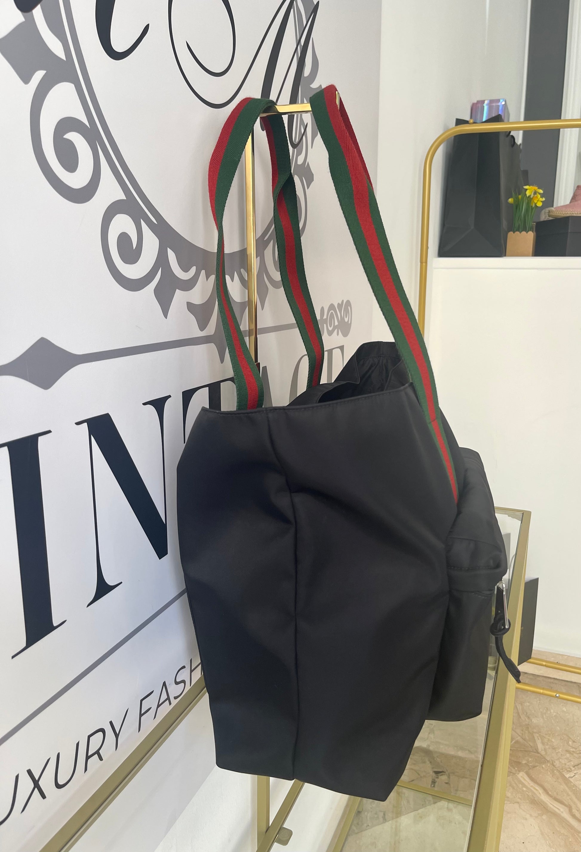 Borsa Shopping in nylon Gucci