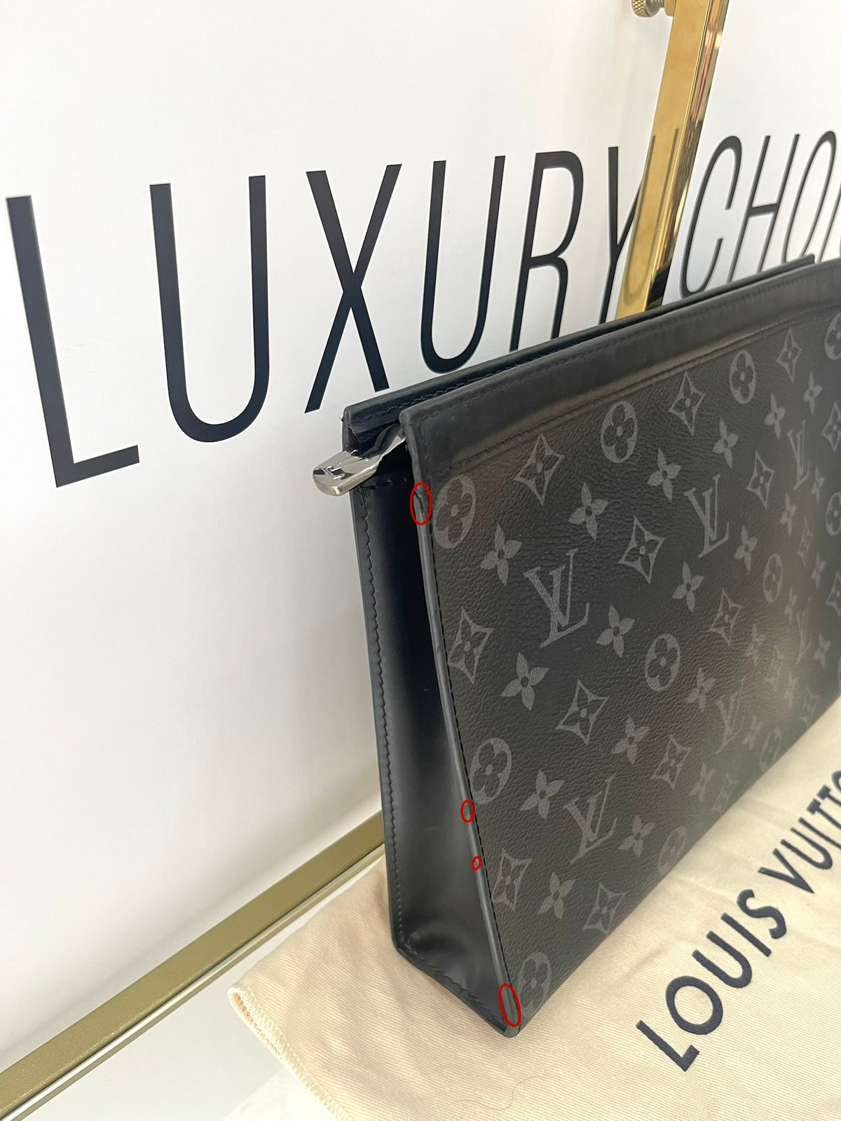 Pochette Voyage MM Monogram Eclipse Louis Vuitton