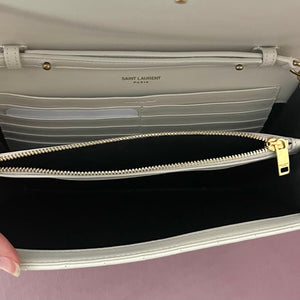 Wallet On Chain Cassandré Saint Laurent