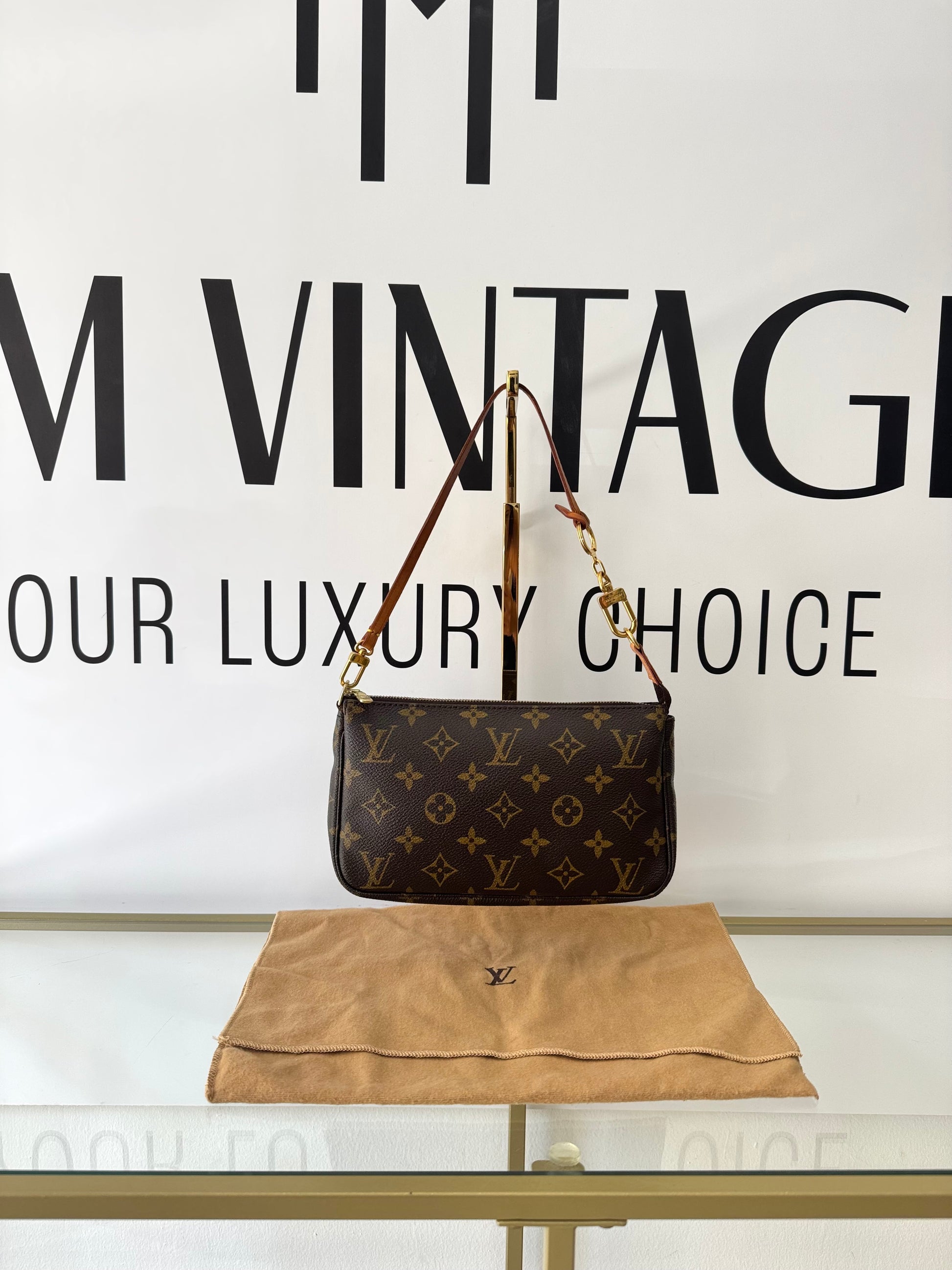 Pochette Accessoires Monogram Louis Vuitton
