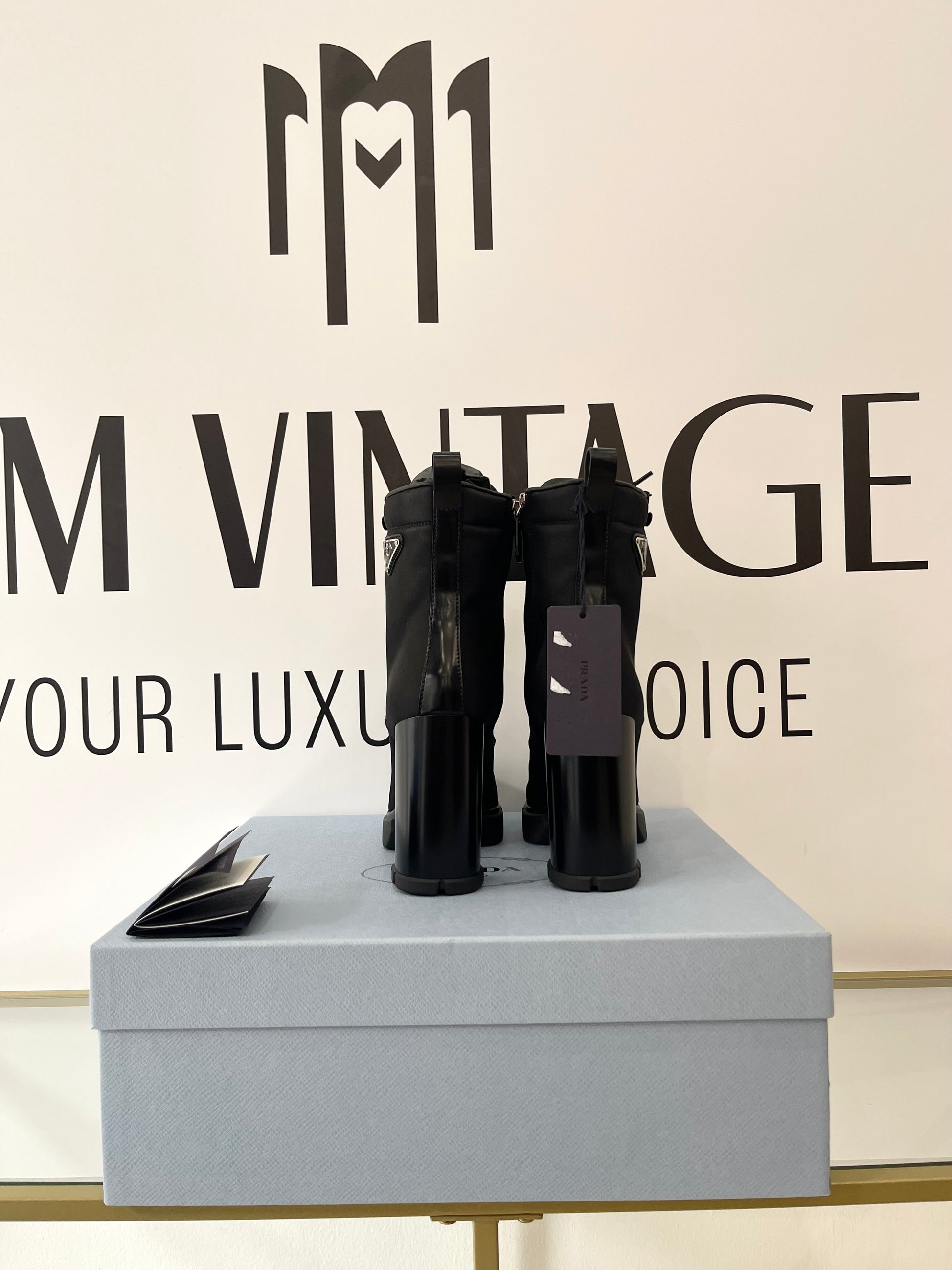 Stivaletti in Re-Nylon e pelle Prada