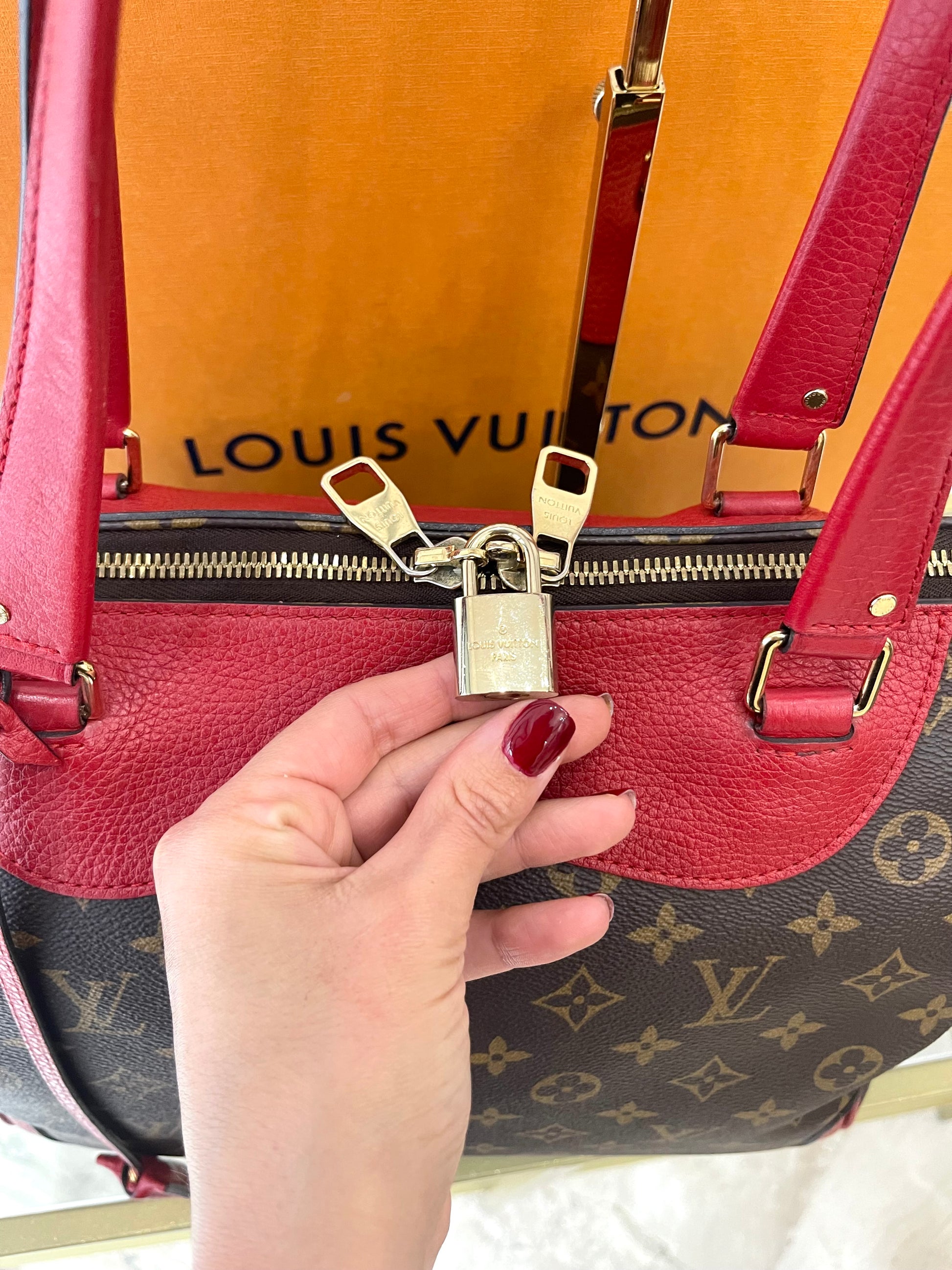 Borsa Estrela Monogram Louis Vuitton
