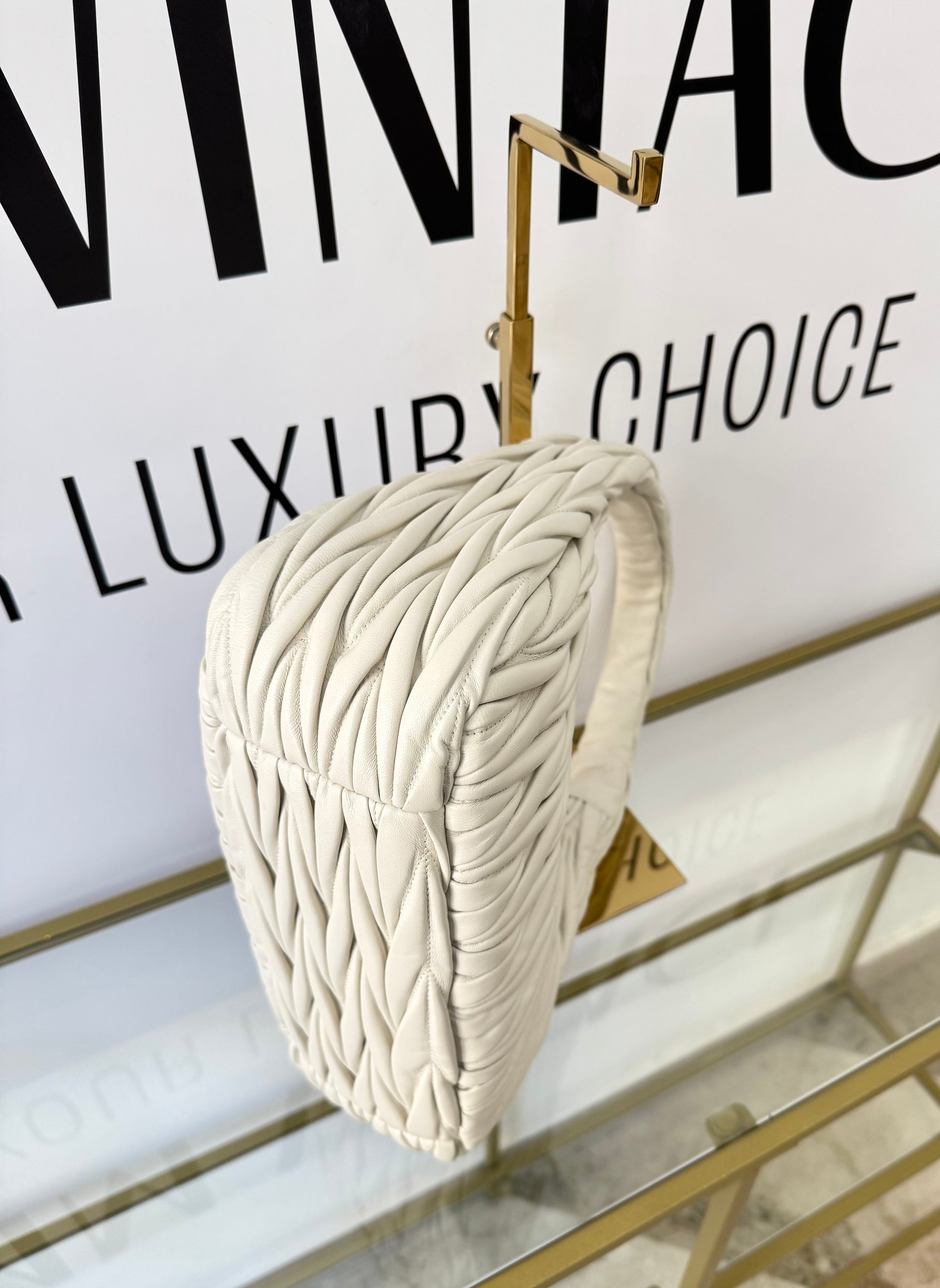 Borsa Hobo Wander Matelassé Miu Miu