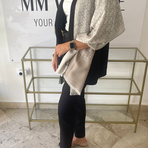 Stola GG  in lana e seta reversibile Gucci