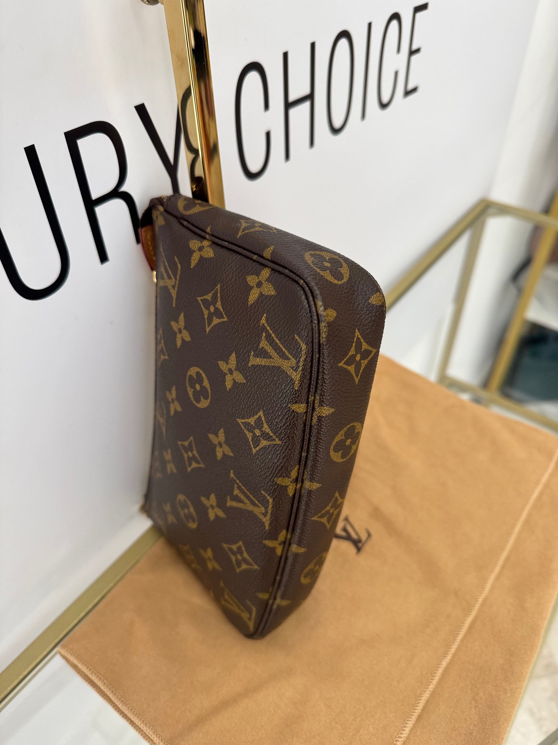 Pochette Accessoires Monogram Louis Vuitton