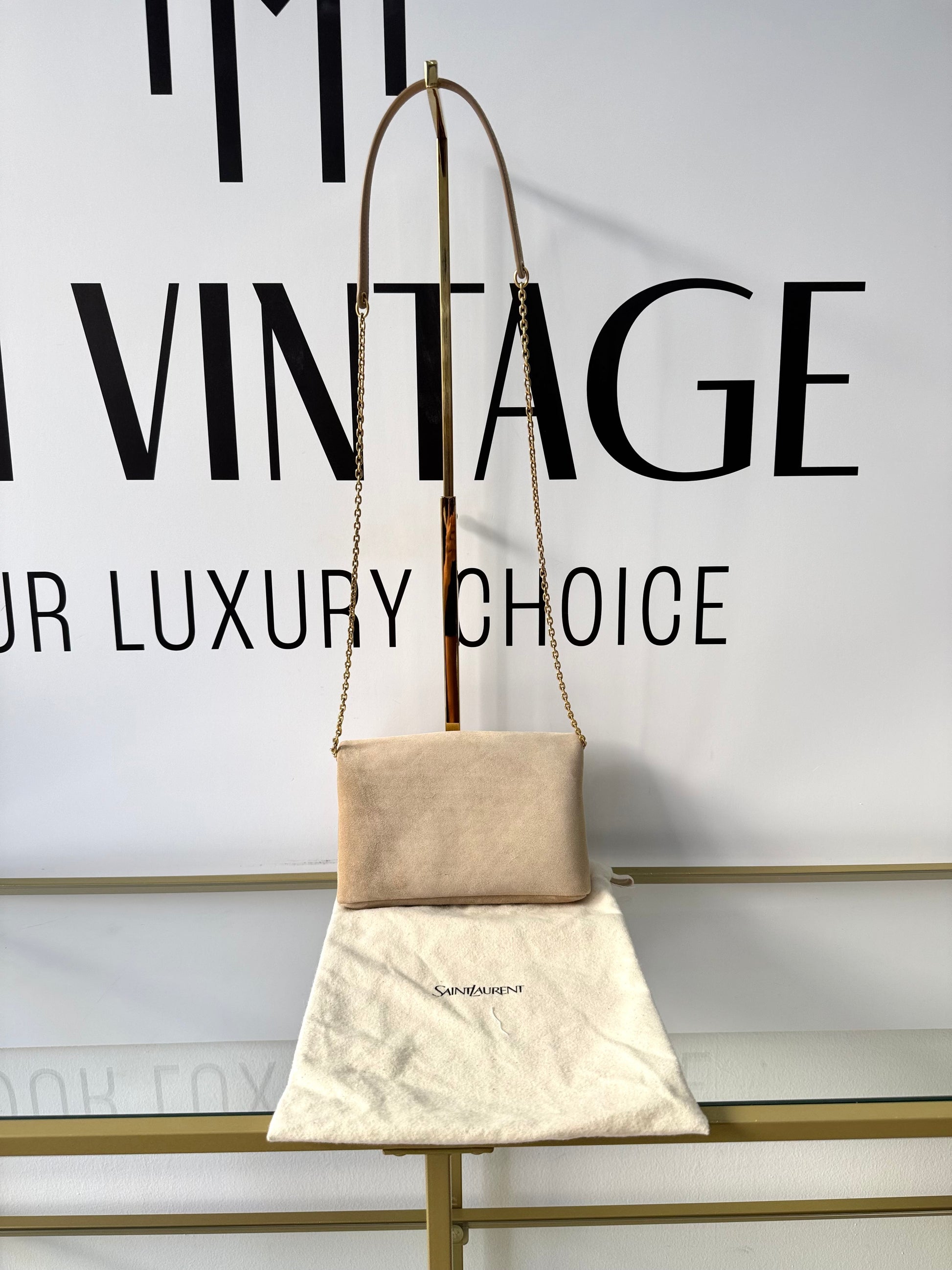 Pochette Cassandre in Suede Saint Laurent