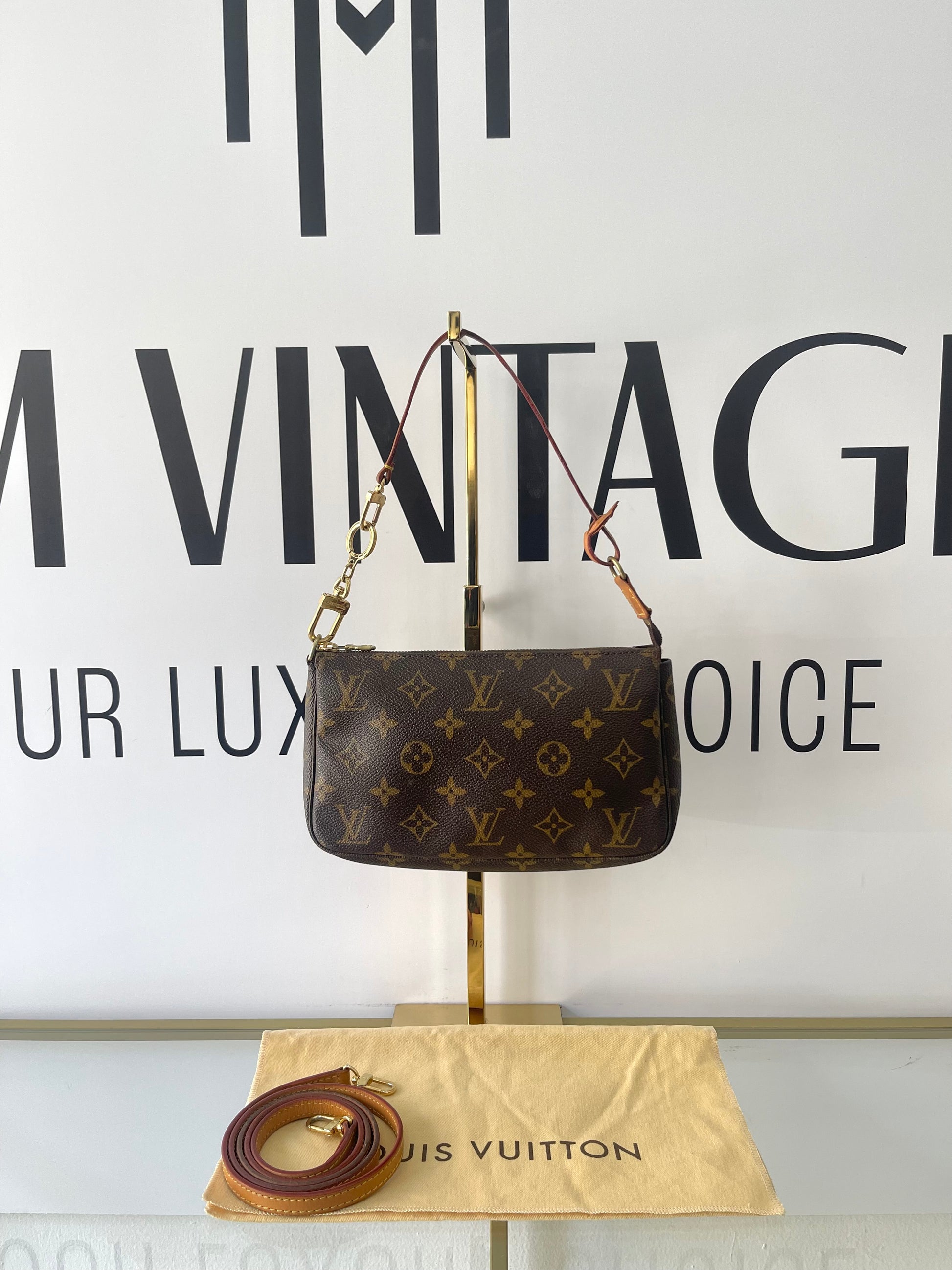 Pochette Accessoires Monogram Louis Vuitton