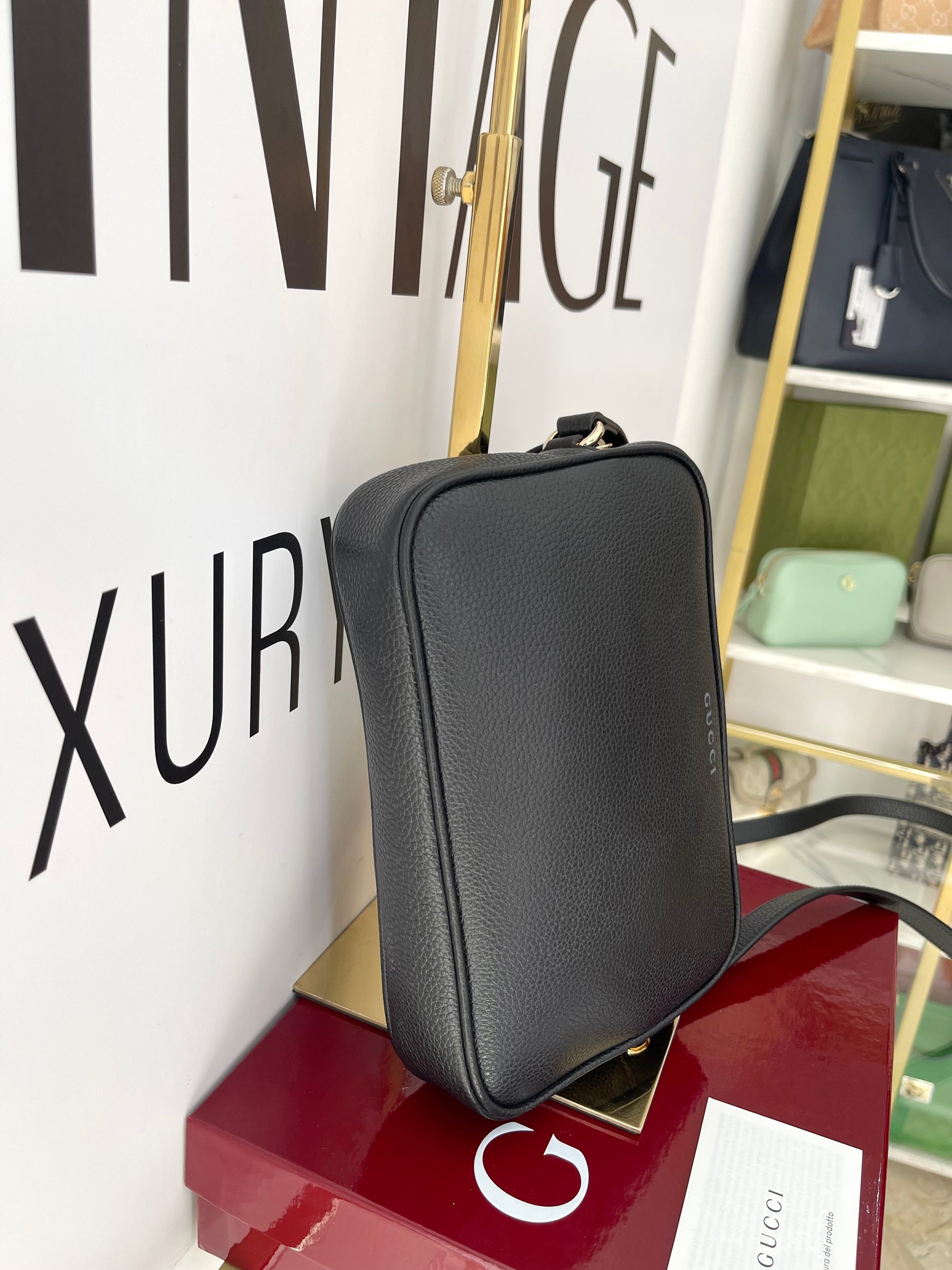Borsa in pelle martellata Gucci