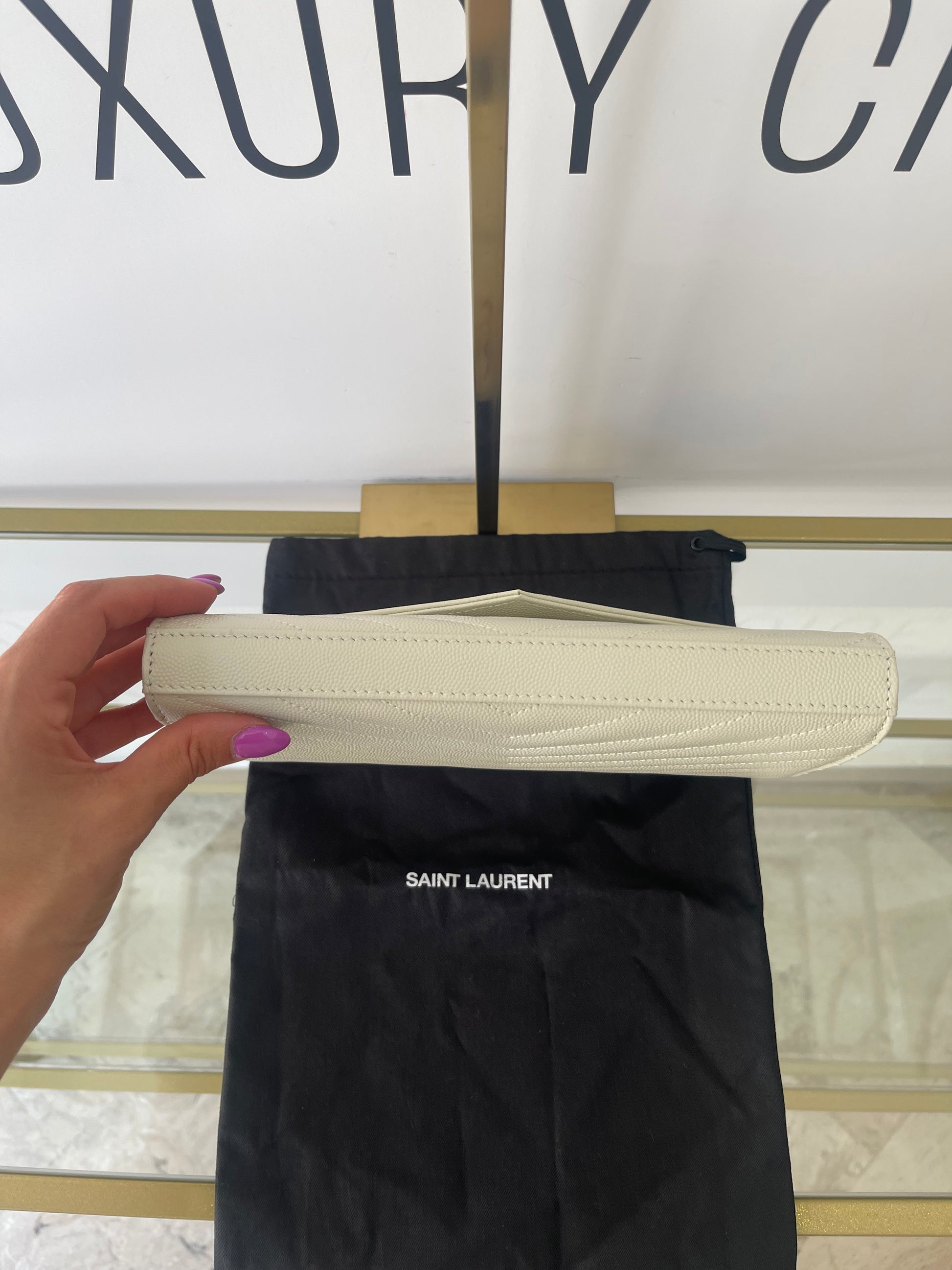 Wallet On Chain Cassandre Saint Laurent