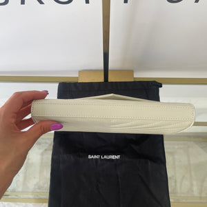 Wallet On Chain Cassandre Saint Laurent
