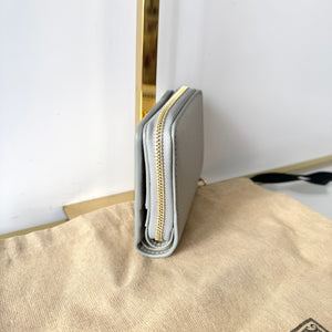 Portafoglio con logo Gucci grigio chiaro