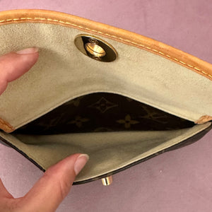 Pochette Tikal Monogram Louis Vuitton