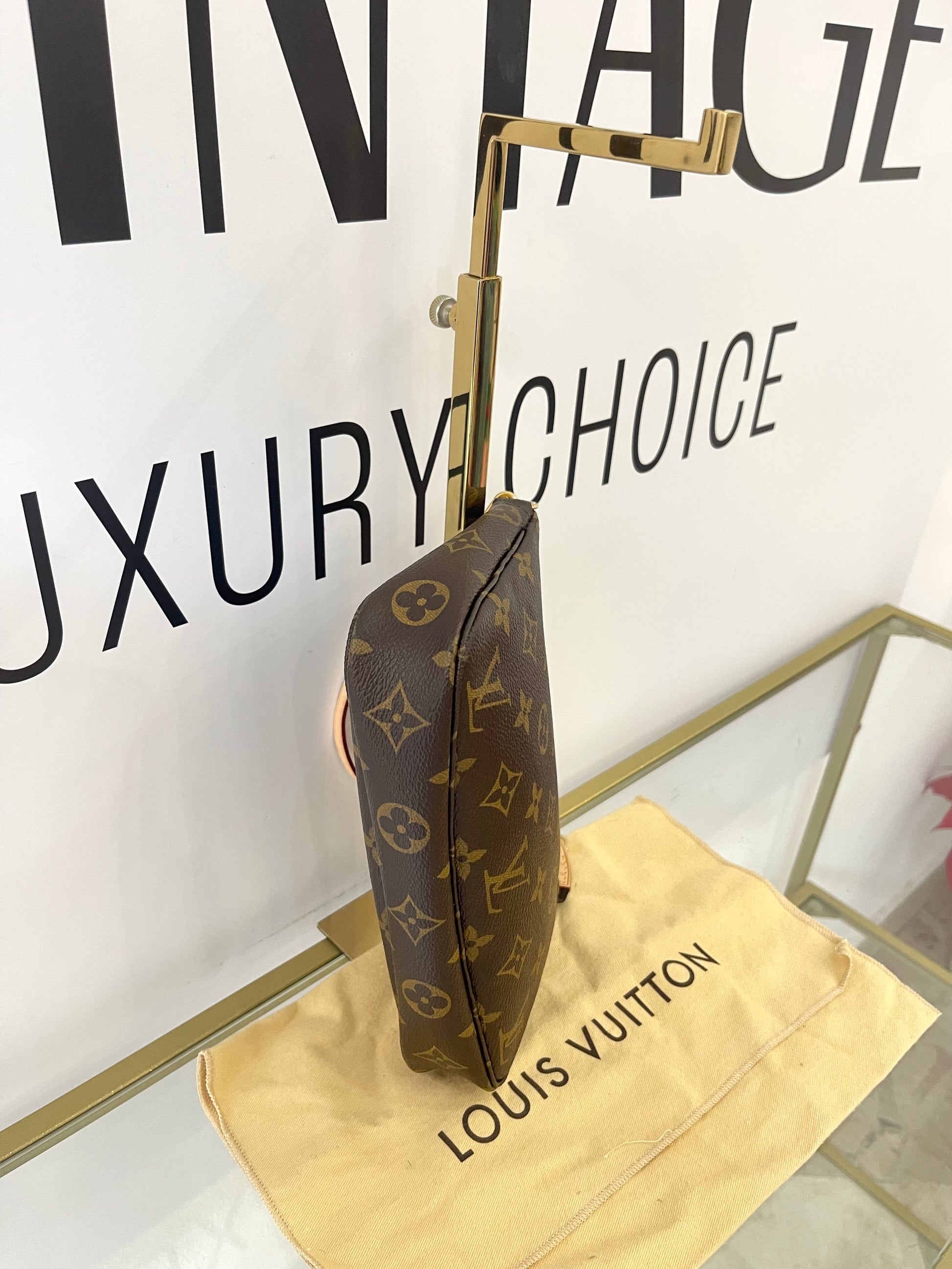 Pochette Accessoires Monogram Louis Vuitton