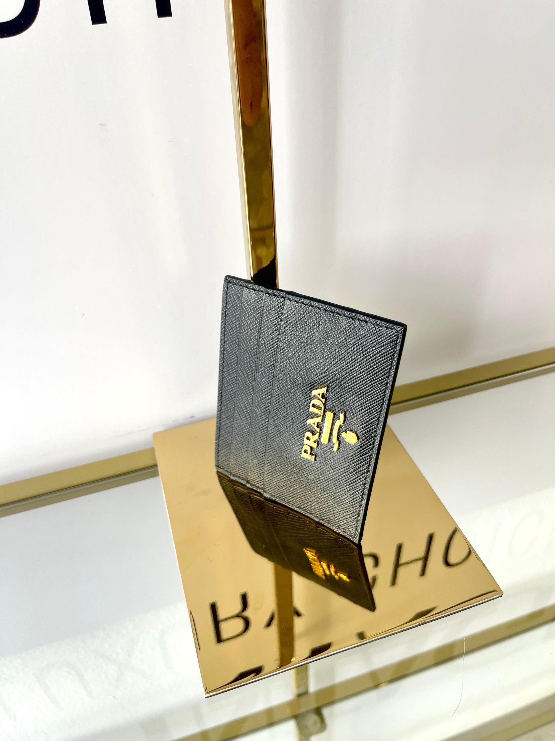 Portacarte in Saffiano nero Prada