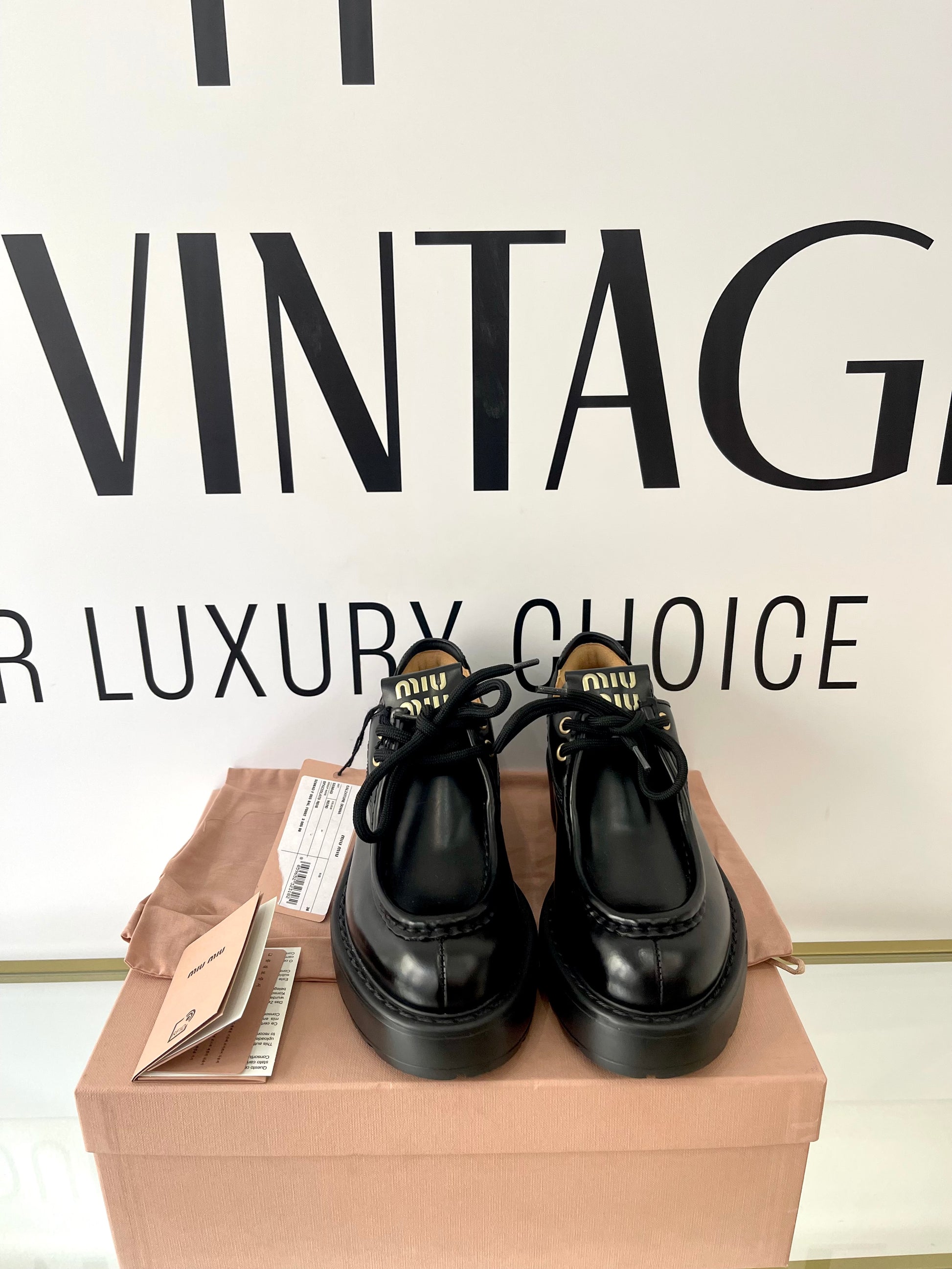 Scarpe stringate in pelle Miu Miu