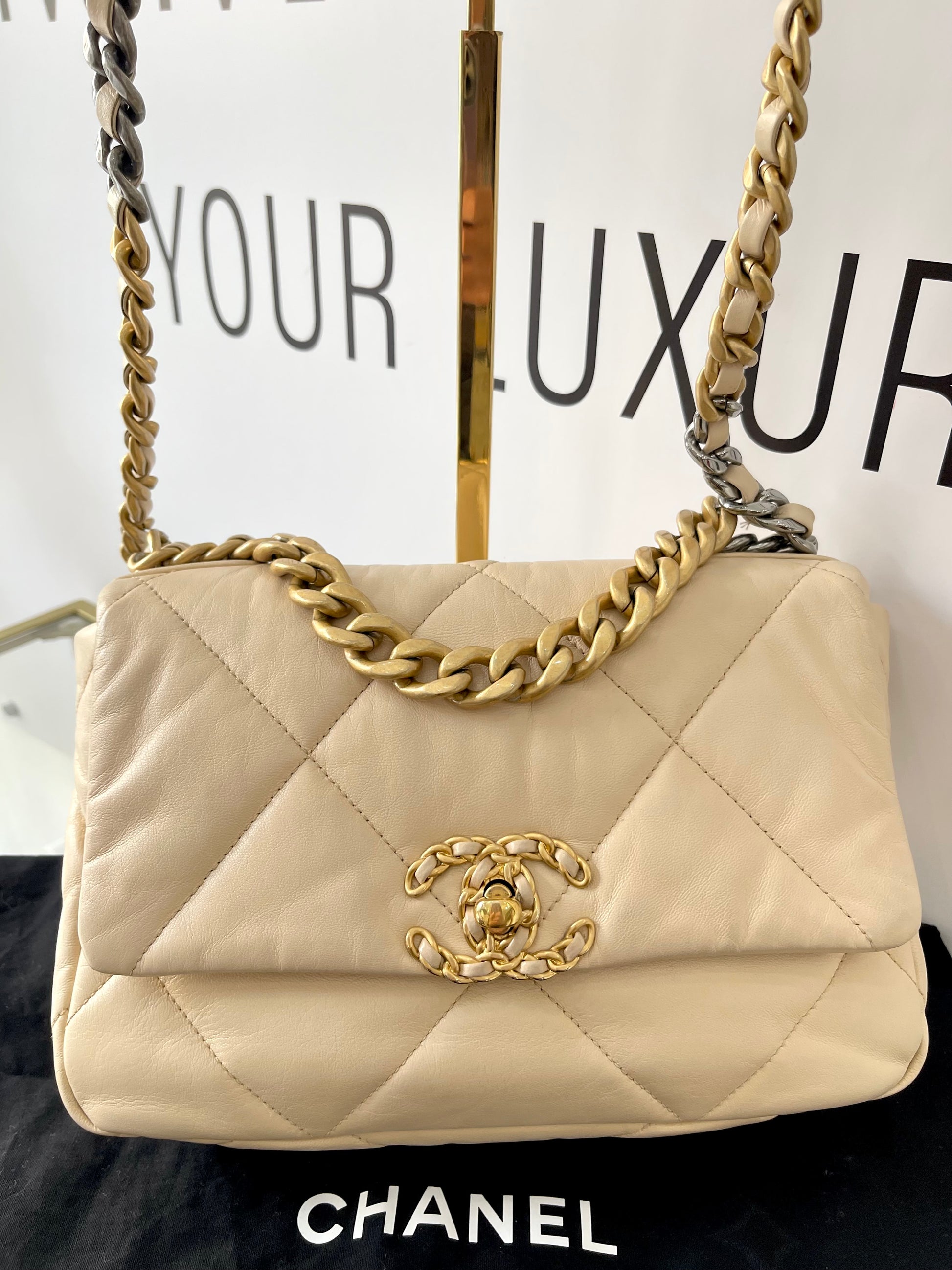 Borsa Chanel 19