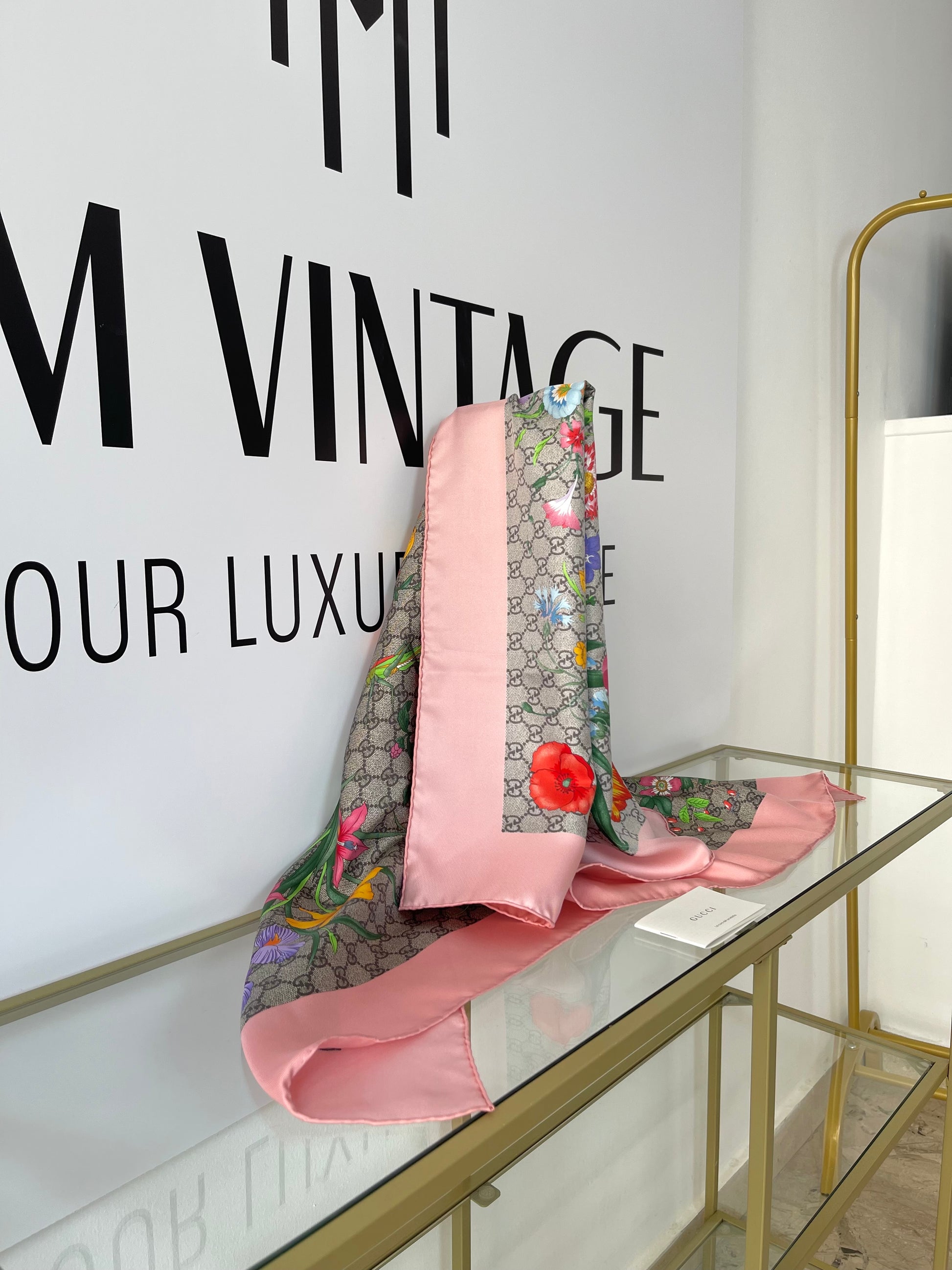 Stola in twill di seta Flora Gucci