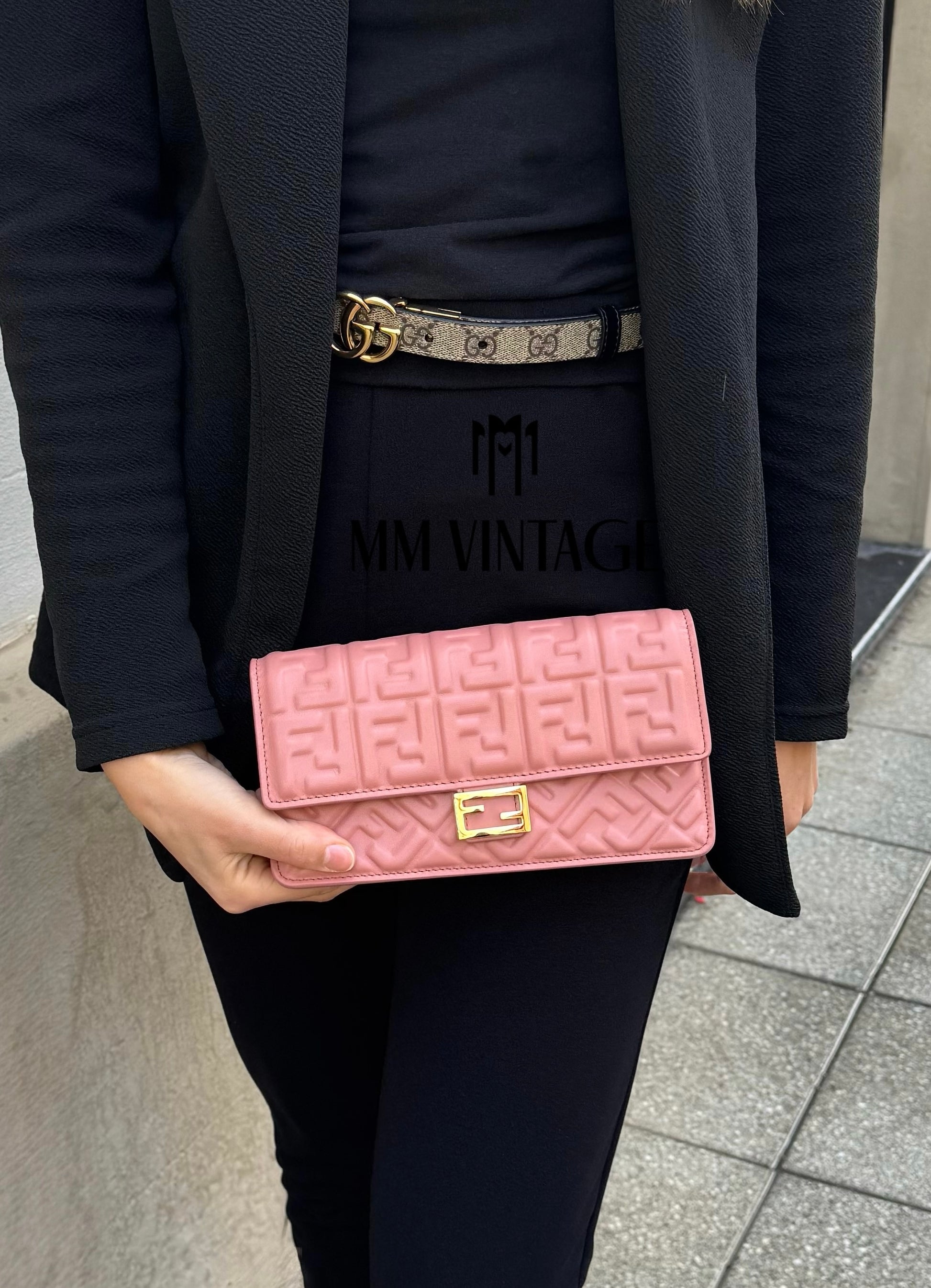 Wallet on Chain Baguette rosa Fendi