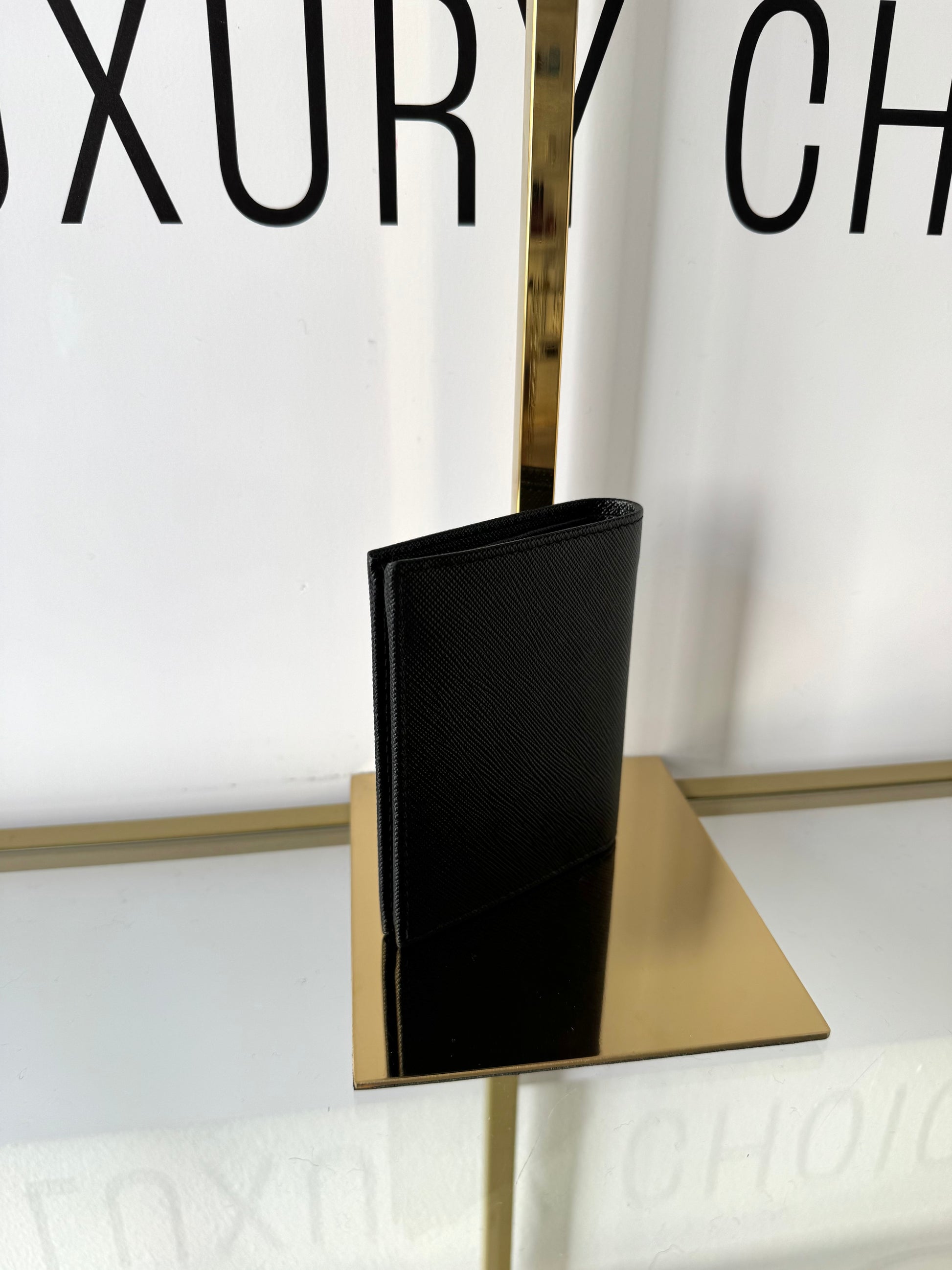 Portafoglio in Saffiano nero Prada