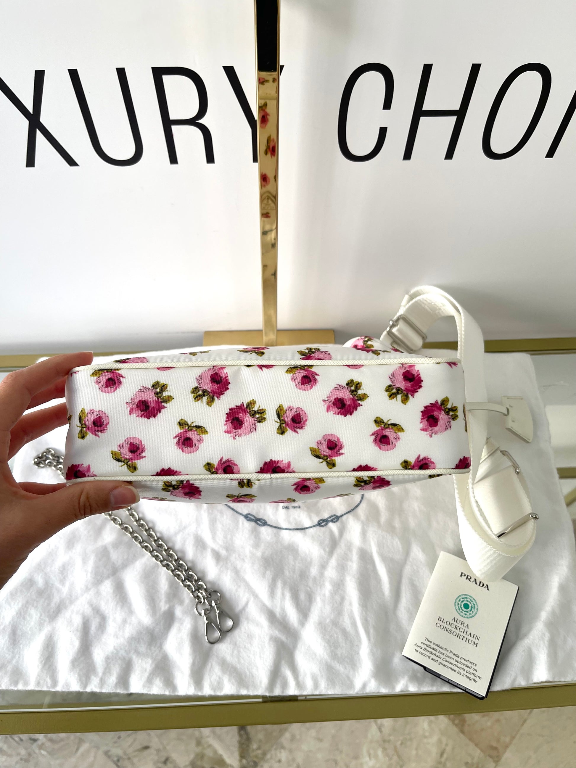 Borsa Re-Edition 2005 in Re-Nylon e Saffiano con motivo rose Prada