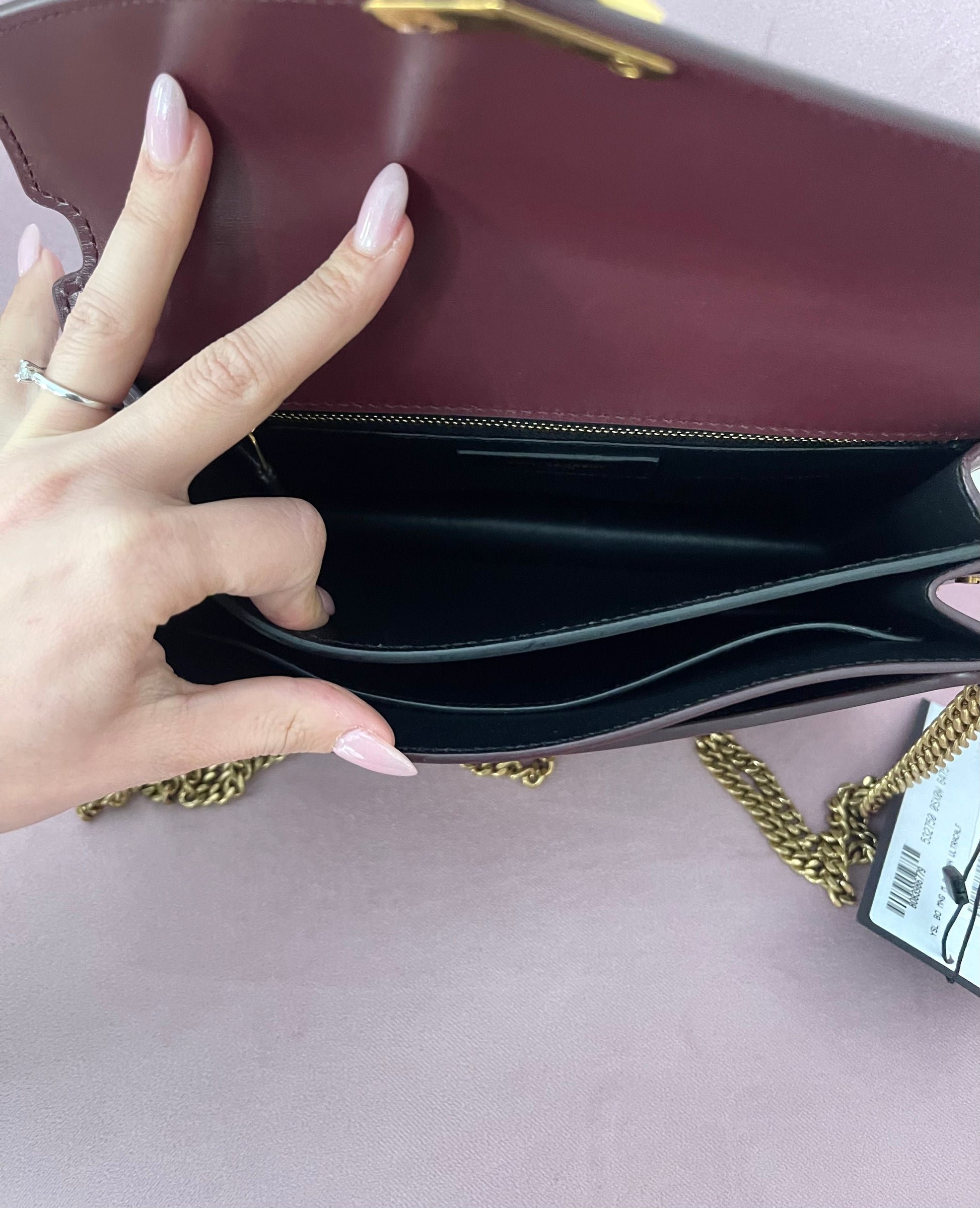 Wallet On Chain Cassandra Saint Laurent