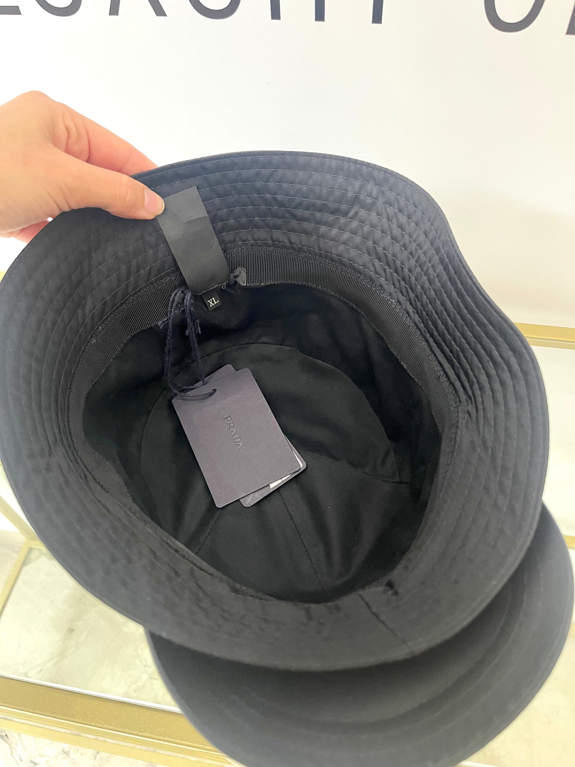 Cappello da pescatore Prada