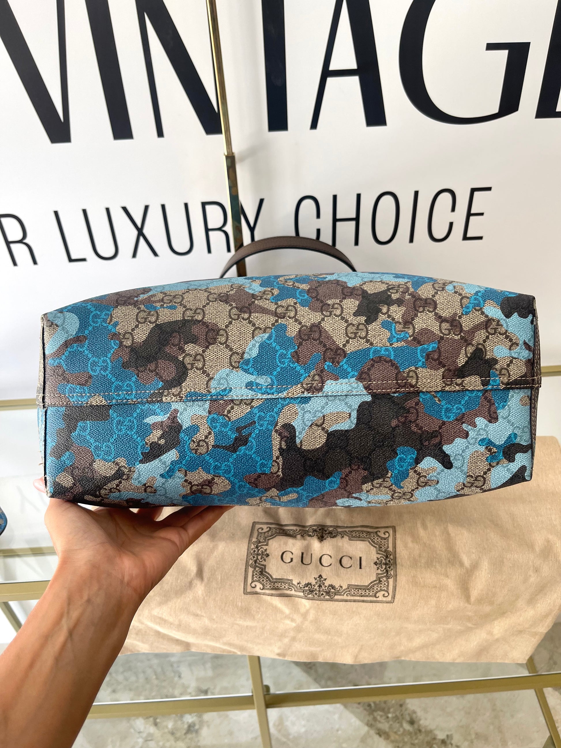 Borsa Shopping Camouflage GG Supreme Gucci