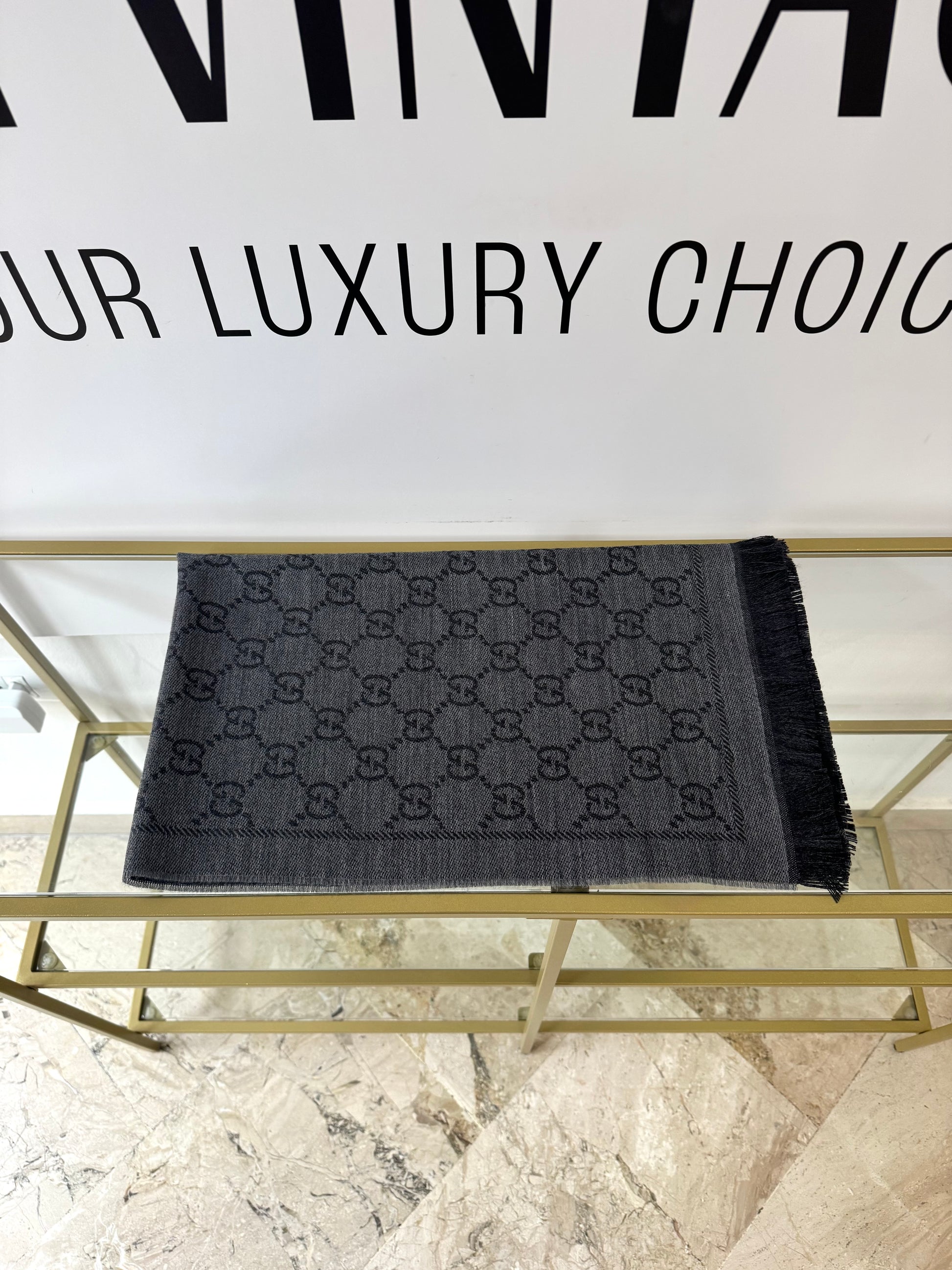 Sciarpa GG jacquard grigio antracite Gucci