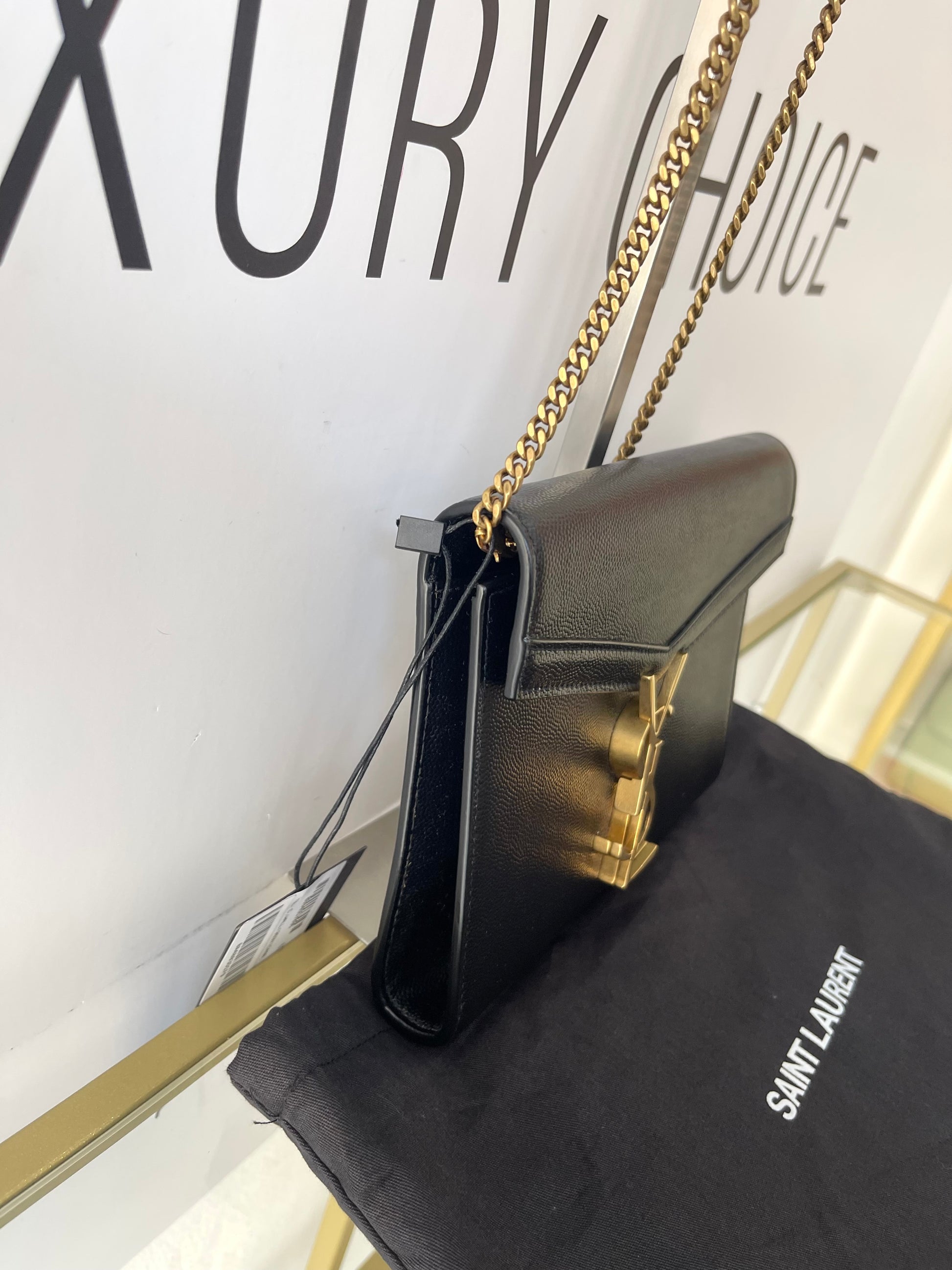 Wallet On Chain Cassandra Saint Laurent