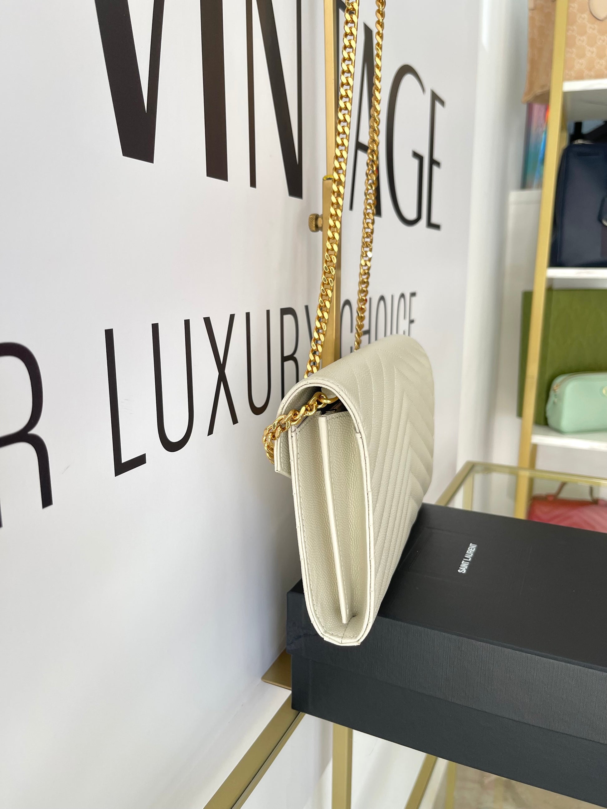 Wallet On Chain Cassandre Saint Laurent
