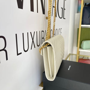 Wallet On Chain Cassandre Saint Laurent