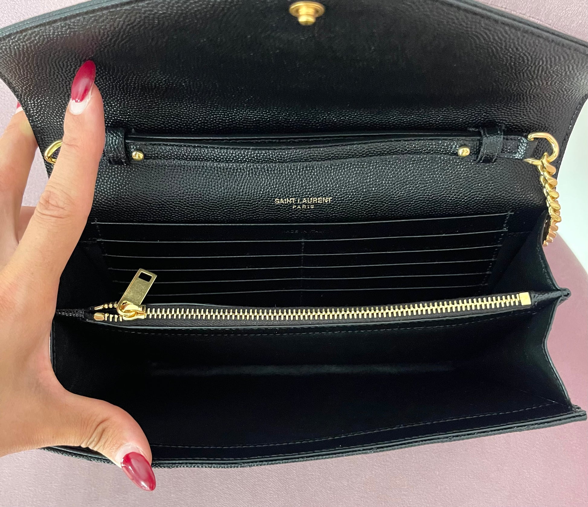 Wallet On Chain Cassandre Saint Laurent