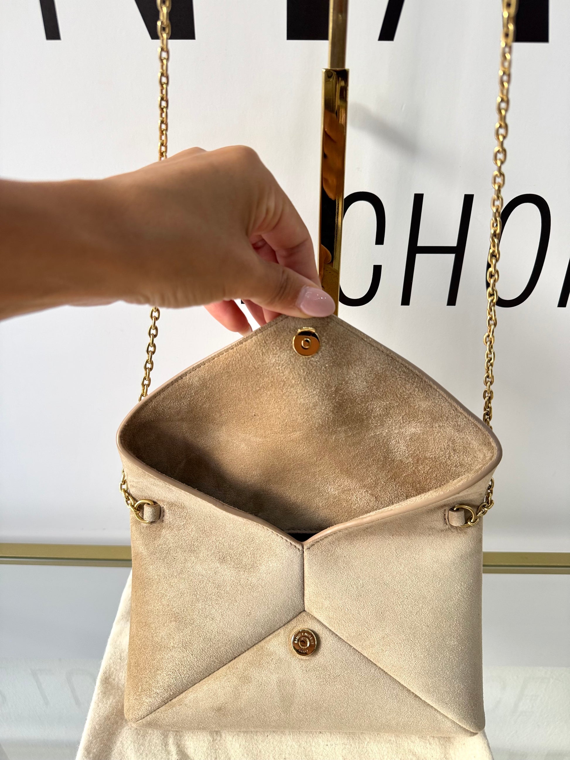 Pochette Cassandre in Suede Saint Laurent