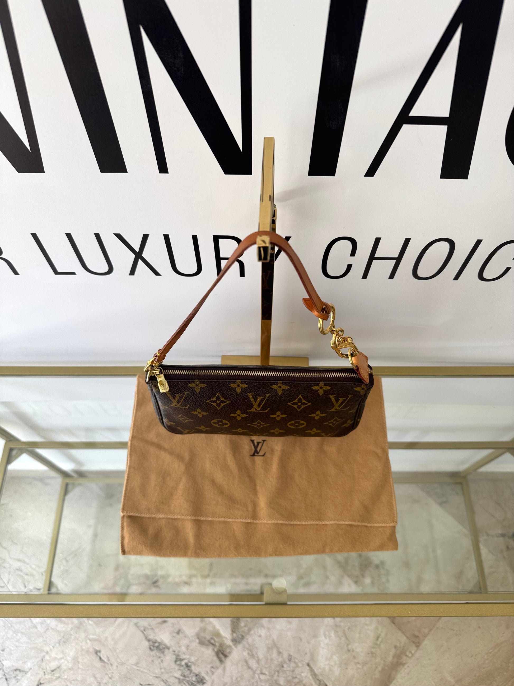 Pochette Accessoires Monogram Louis Vuitton