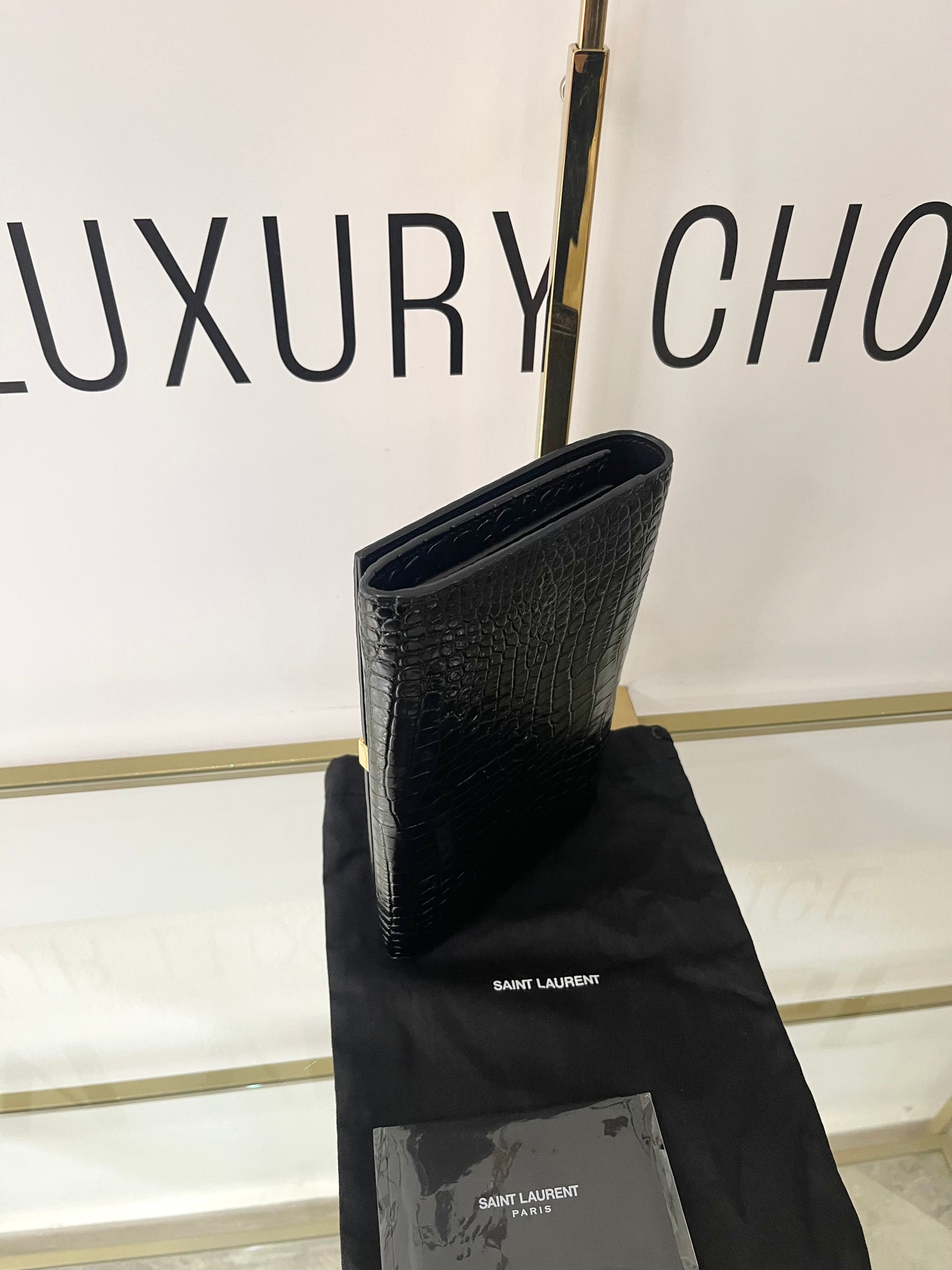 Wallet On Chain Cassandre Saint Laurent