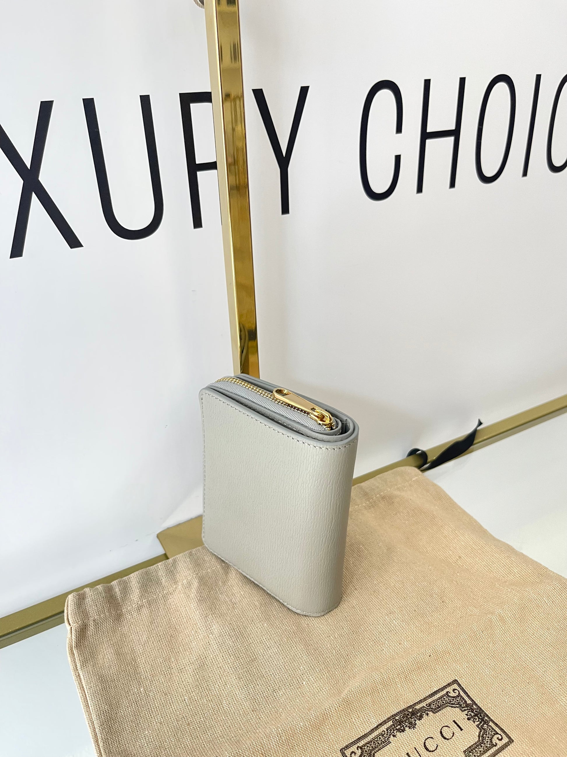 Portafoglio con logo Gucci grigio chiaro