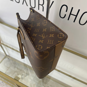 Borsa OnTheGo PM Monogram Reverse Giant Louis Vuitton