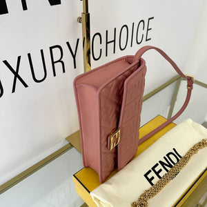 Wallet on Chain Baguette rosa Fendi