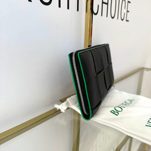 Portafoglio Cassette nero Bottega Veneta