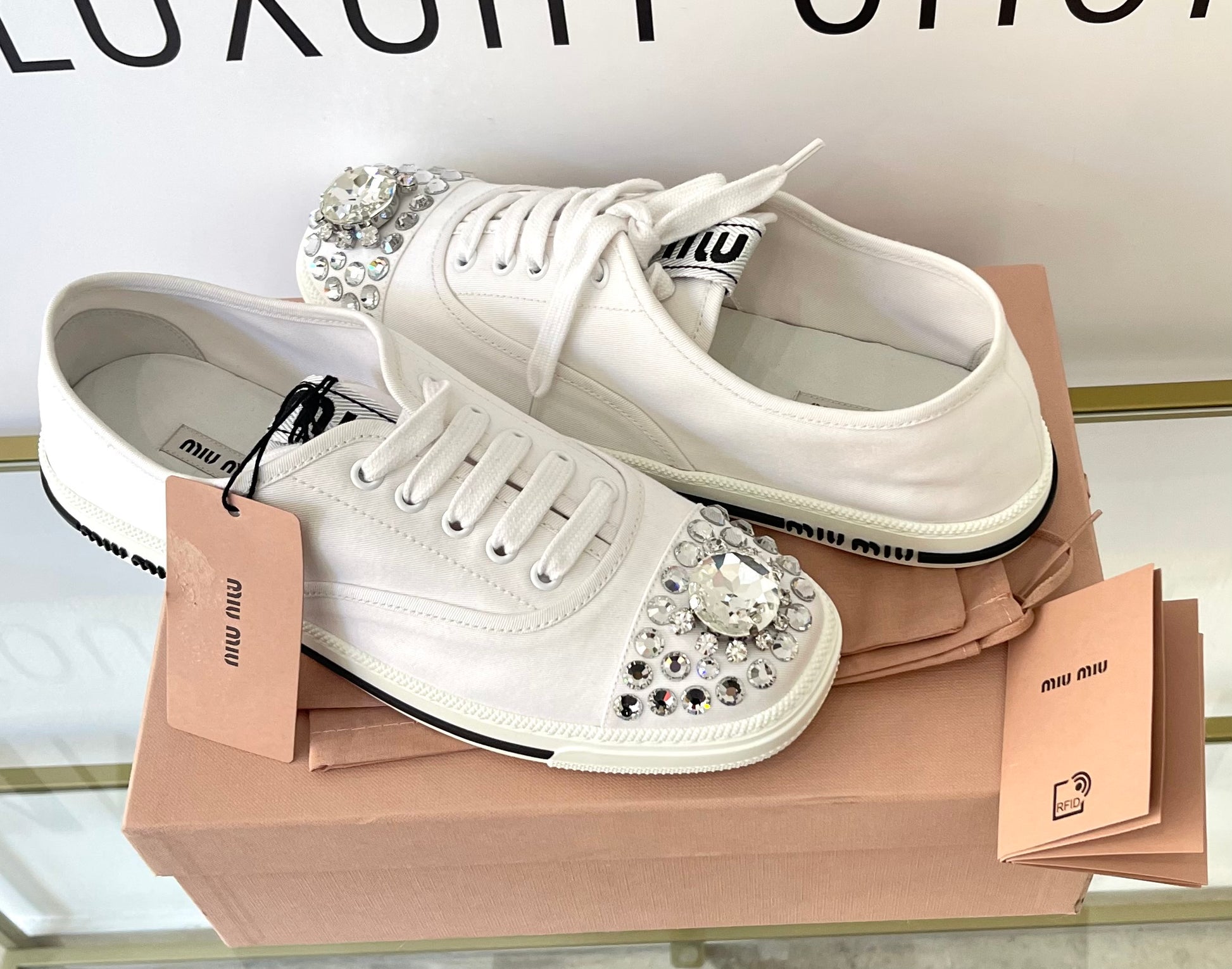 Sneakers con cristalli Miu Miu