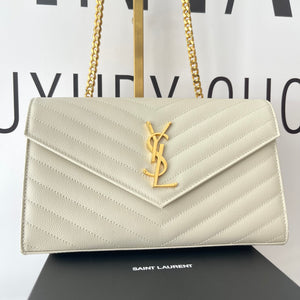 Wallet On Chain Cassandre Saint Laurent