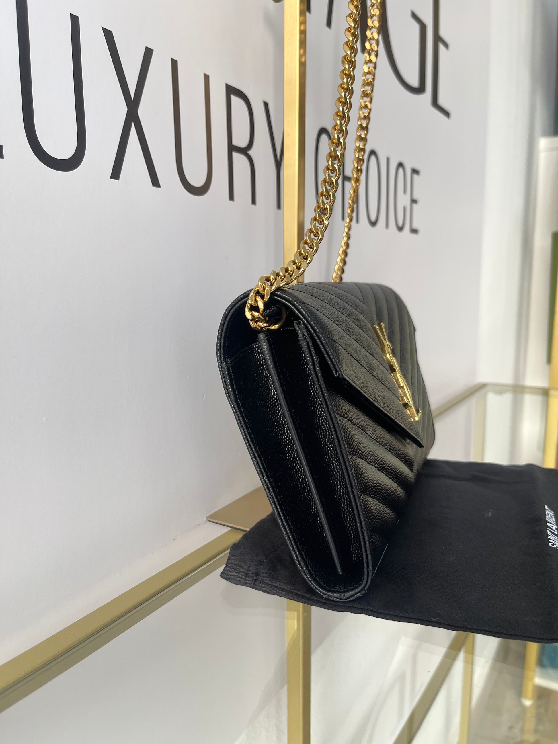 Wallet On Chain Cassandre Saint Laurent