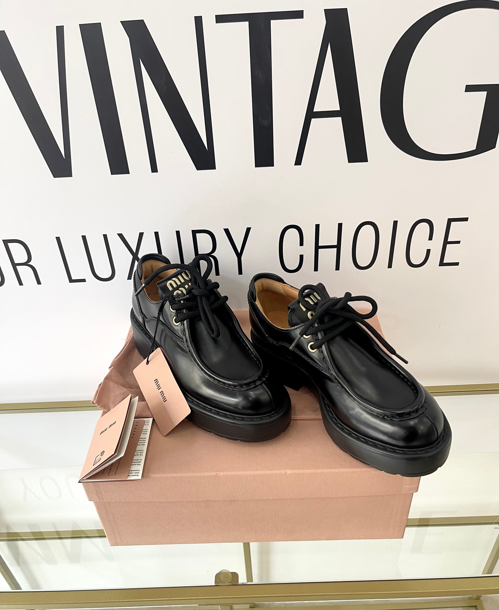 Scarpe stringate in pelle Miu Miu