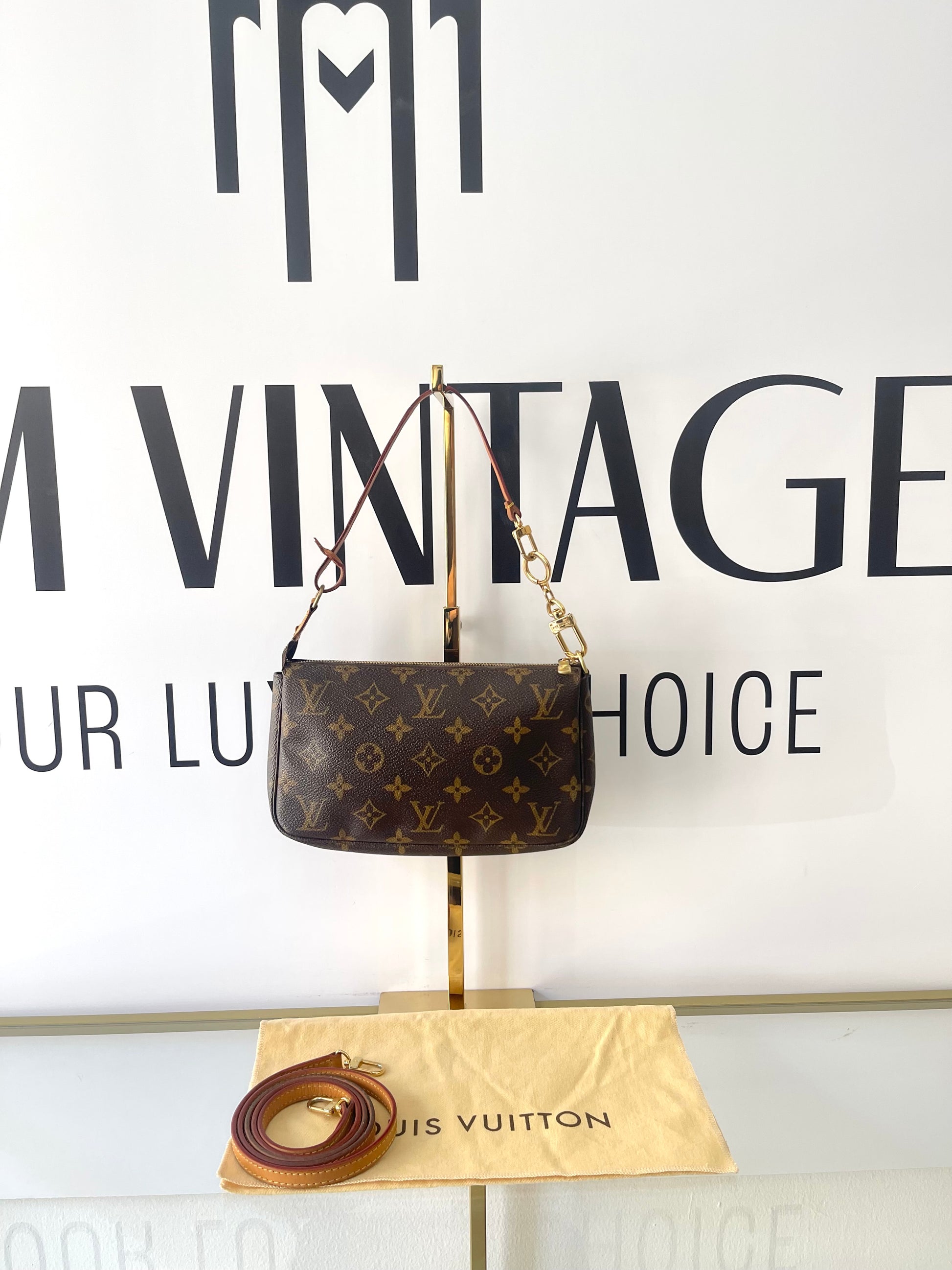 Pochette Accessoires Monogram Louis Vuitton