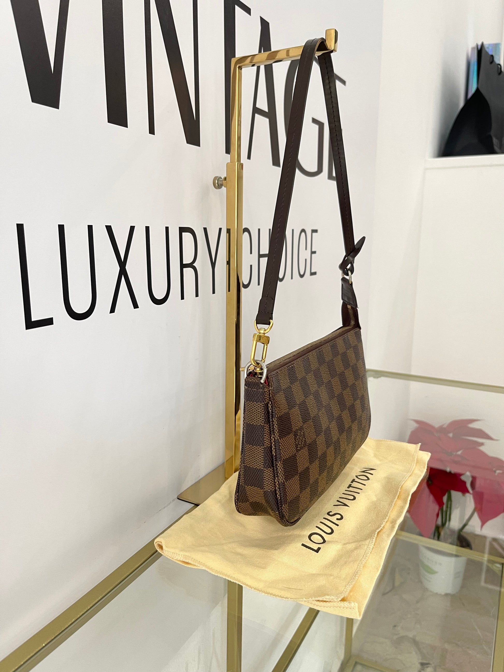 Pochette Accessoires Damier Ebéne Louis Vuitton