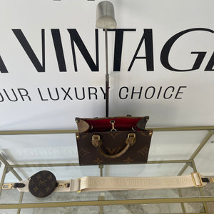 Borsa OnTheGo PM Monogram Reverse Giant Louis Vuitton