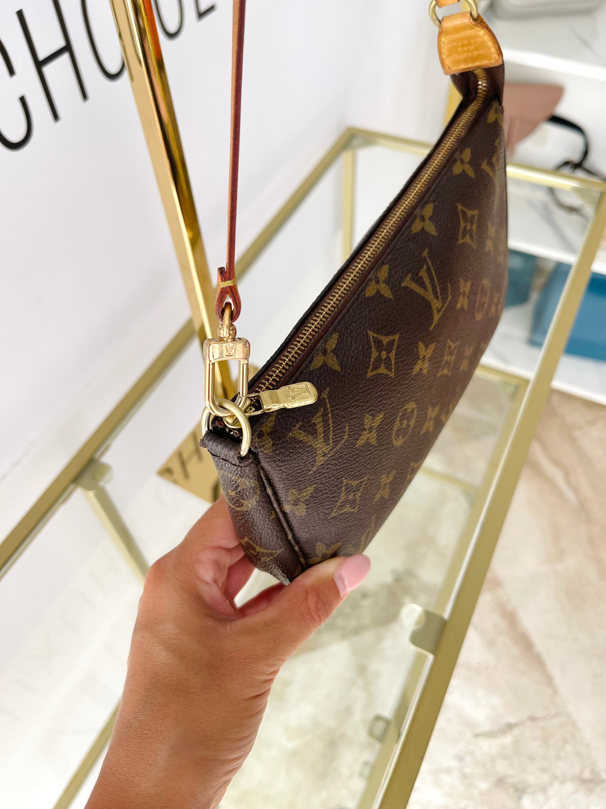 Pochette Accessoires Monogram Louis Vuitton